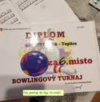 Turnaj v bowlingu.